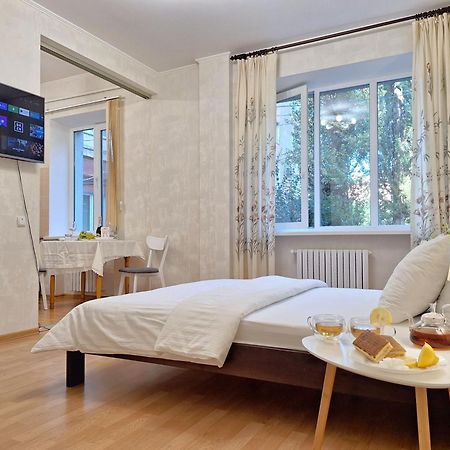 Однокімна Квартира Біля Каштанової Алеї У Центрі Полтави Мережа Alexapartments Документи Для Відряджень Безконтатне Заселення 24-7 Poltawa Exterior foto