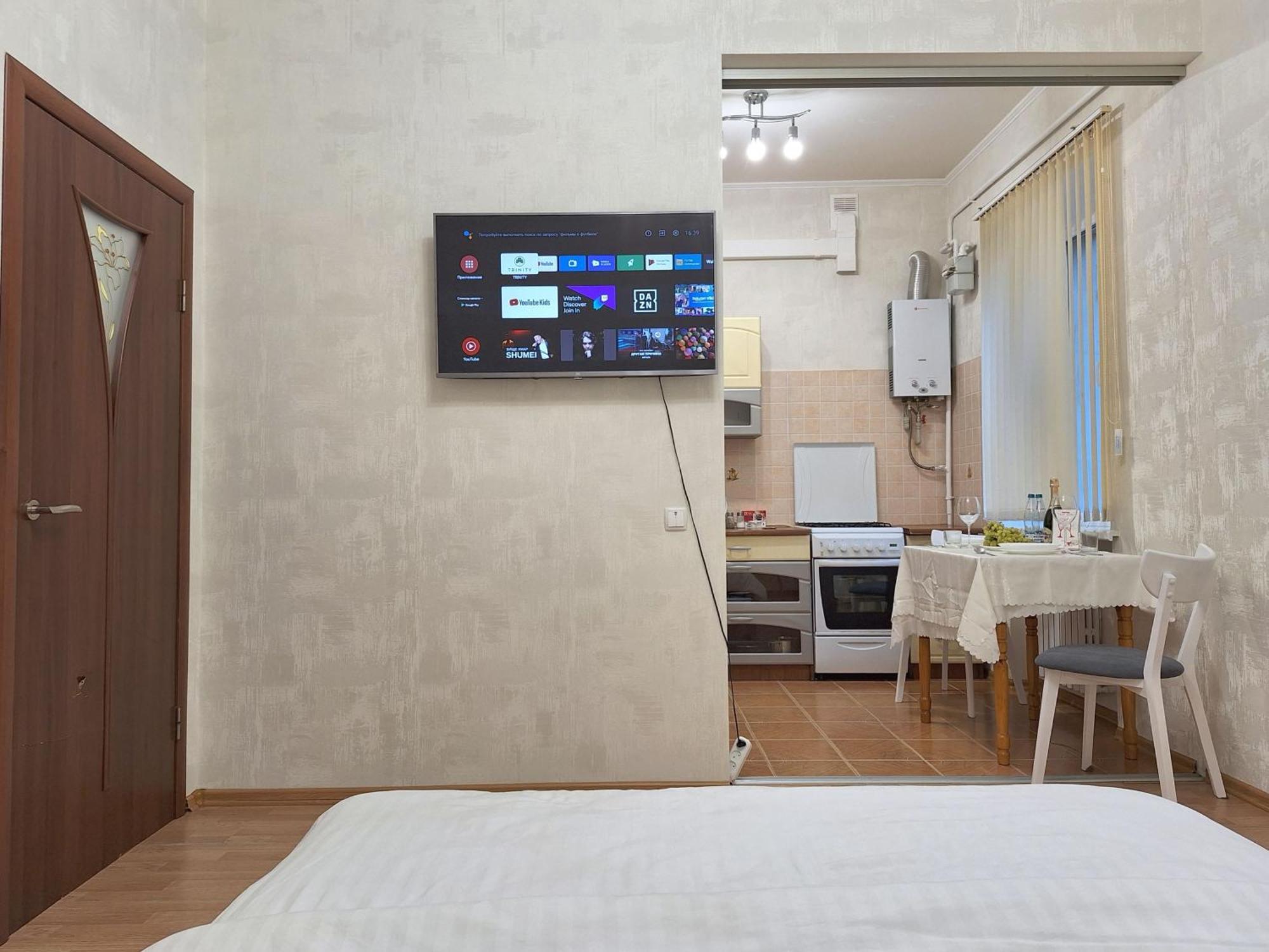 Однокімна Квартира Біля Каштанової Алеї У Центрі Полтави Мережа Alexapartments Документи Для Відряджень Безконтатне Заселення 24-7 Poltawa Exterior foto